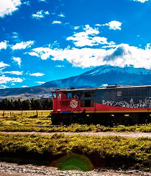 https://www.metrojourneys.com/wp-content/uploads/2018/08/andes-tour-ecuador.jpg