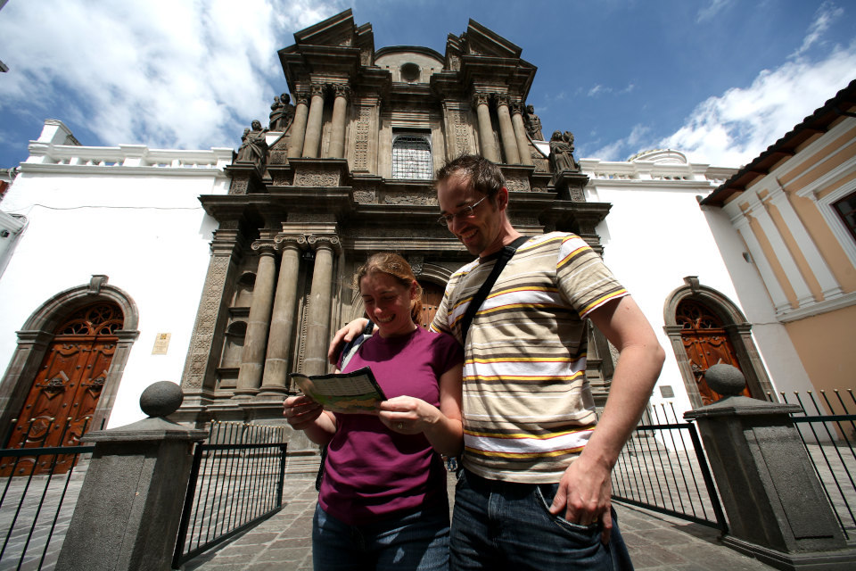 Tour caminata por centro histórico de Quito y la Iglesia de la Compañía de Jesús.