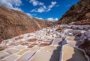 Salinera de Maras en Valle Sagrado, Perú