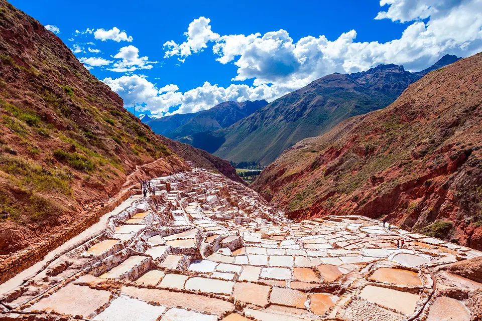 Salineras de Maras en Valle Sagrado, Perú