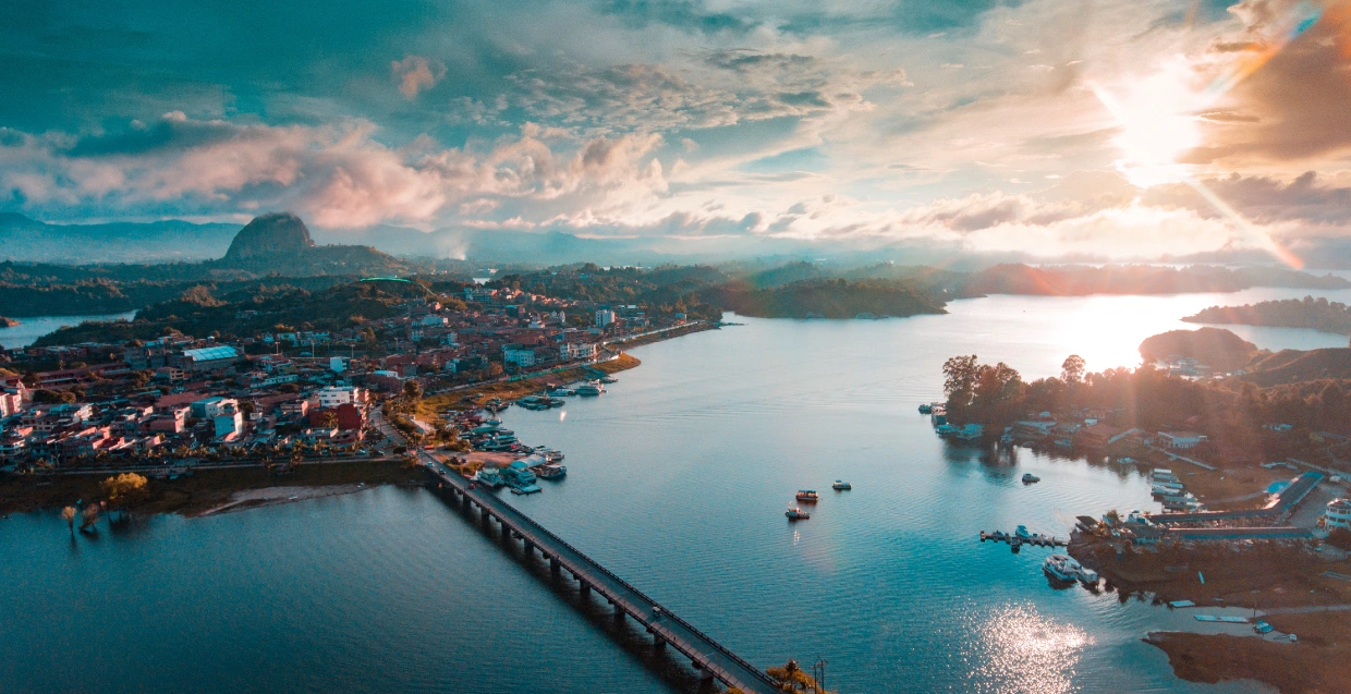 Colombia Guatape Boulder