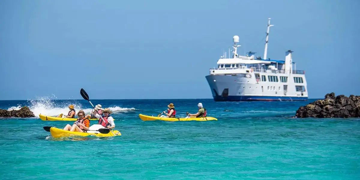 Kayaking Galapagos Isabela II Yacht